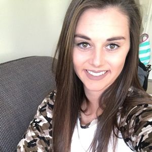 Meet your Posher, Carly